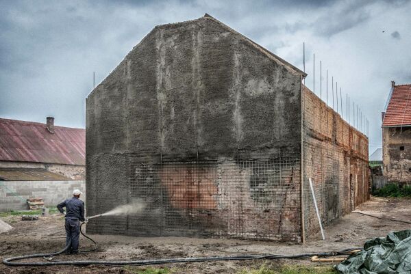 Transformation eines Geh�fts bei Prag von IXA