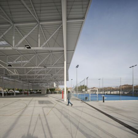 Sportanlage bei Barcelona von JPAM und Masala Consultors