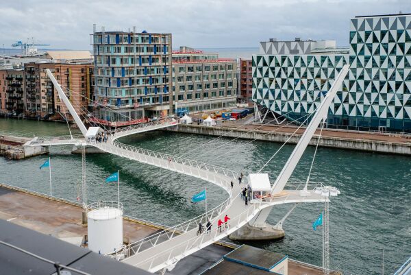 Fu- und Radwegbrcke von Ramboll und Stephen James