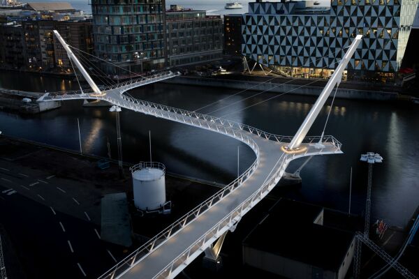 Fu- und Radwegbrcke von Ramboll und Stephen James