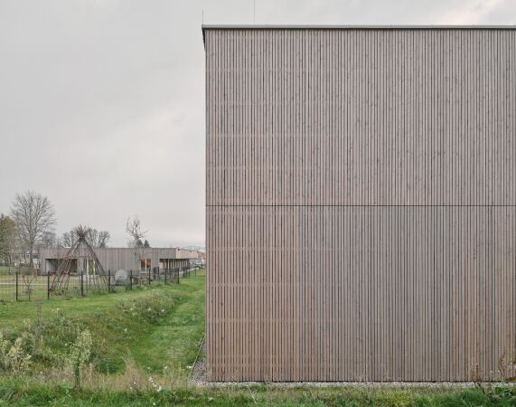 Altenpflege und Kinderbetreuung von Dietger Wissounig Architekten in Knittelfeld