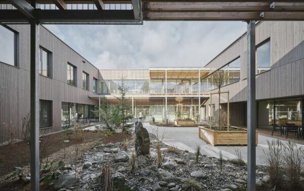 Altenpflege und Kinderbetreuung von Dietger Wissounig Architekten in Knittelfeld