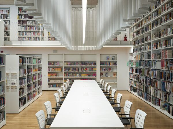 Bibliotheksumbau von DAP Studio in Mezzolombardo