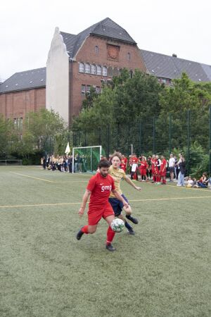 Wie dieser Zweikampf wohl ausgegangen ist? Geschickte Krpertuschung von gmp oder hartes Einsteigen von Staab? (ABC-Cup 2023)