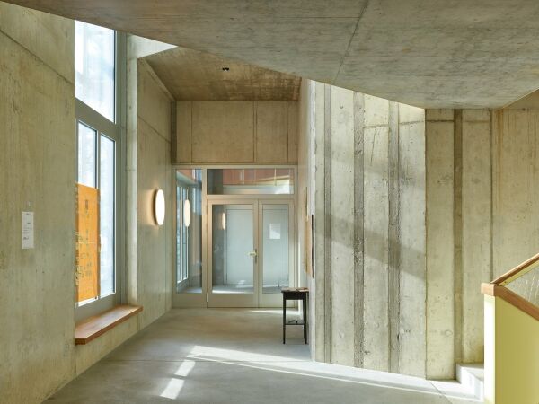 Geschosswohnen von Studio DIA in Bern