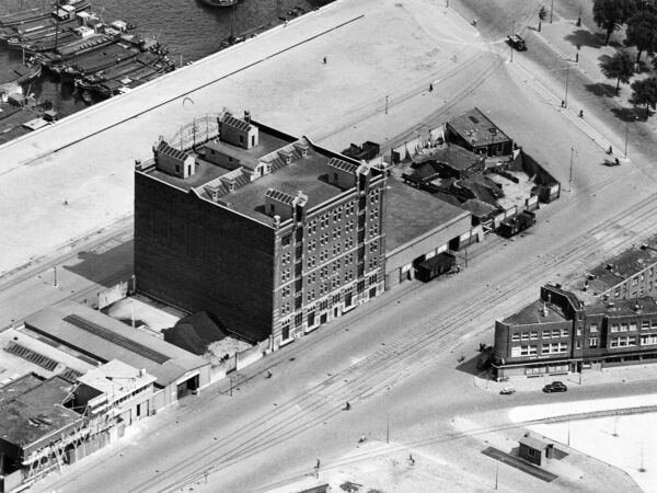 Historisches Luftbild von 1950; �Archief Vopak_KLM Aerocarto No 26073_1950_Santos__bron CONTREI