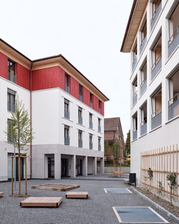 Ensemble in Kirchberg von Thomas Schregenberger