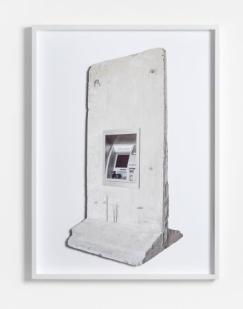 Elmgreen & Dragset: Statue-of-Liberty, 2019