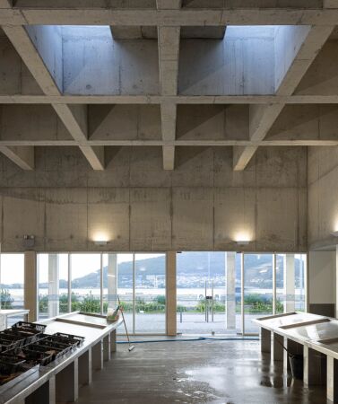 Markthalle von Loftspace und Tiago Sousa