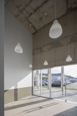 Markthalle von Loftspace und Tiago Sousa