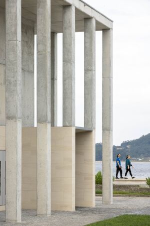 Markthalle von Loftspace und Tiago Sousa