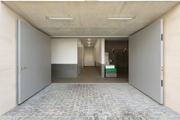 Markthalle von Loftspace und Tiago Sousa