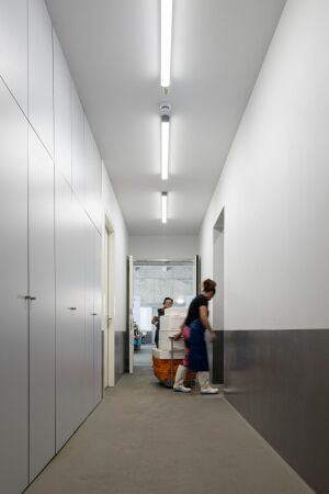 Markthalle von Loftspace und Tiago Sousa