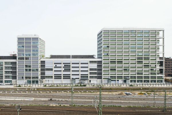 Brobau in Berlin von EM2N