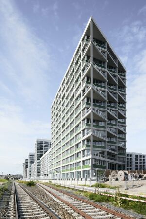 Brobau in Berlin von EM2N