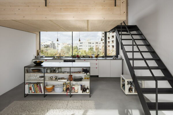 3. Publikumspreis 2021: buchner + wienke architekten mit Architekturbüro Martina Trixner, Dachaufstockung Wassertorstrae, Berlin/Kreuzberg, 2017