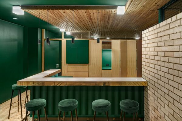 Restaurierte Kche und Schiebewand