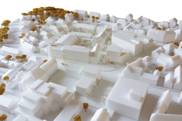 ein 2. Preis: Blauwerk Architekten mit grabner huber lipp landschaftsarchitekten und stadtplaner; Modellfoto