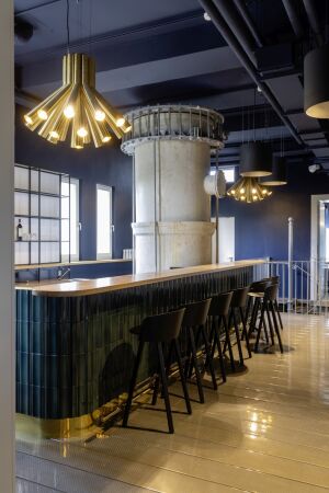 Caf mit Relikten des historischen Rohrsystems