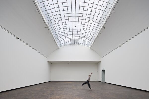 Halle 3, rechts Durchgang zur Verbindungshalle 2