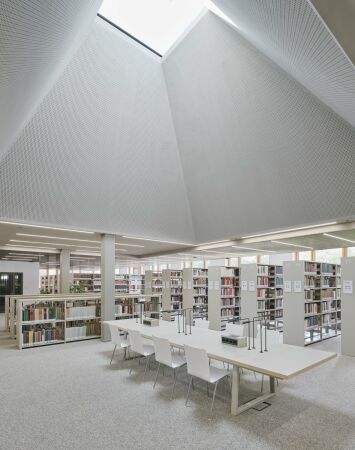 Universit�tsgeb�ude in Innsbruck von mohr niklas architekten