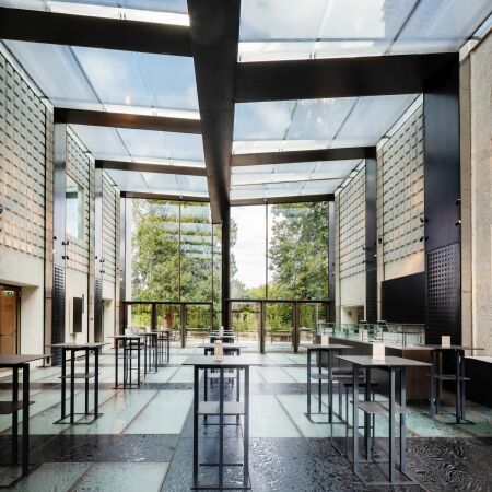 Anerkennung: Mozarteum Foyers in Salzburg von maria flckner und hermann schnll (Salzburg)