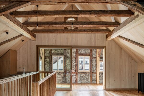 Auszeichnung Region Zentrum Schreinerarbeiten: Kronengasse Sempach, Roman Huttner Architektur, Kaufmann & Partner (beide Luzern), Holzbau: Helfenstein & Muff (Sempach), Schreinerei: Holzhandwerker Josef Heini (Grosswangen), Manuel Lienhard (Luzern), Schreinerwerk (Sempach)