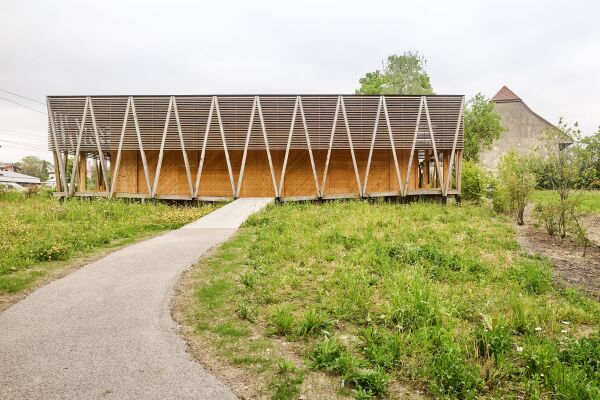 Auszeichnung Region Mitte: Centre Albert Anker - Neubau Kunstpavillon in Ins, Atelier Marcel Hegg, Bauingenieure: Indermhle (Thun), Holzbau: Truberholz (Trub), Schreinerarbeiten: Arge Zimmerei Hirschi und Schreinerei Roth (Trub)