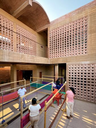 Gemeindezentrum von AIDIA Studio in Oaxaca