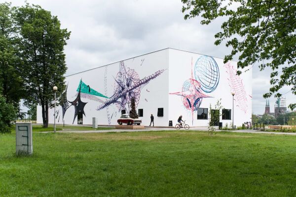 In Warschau hat sich die Kunsthalle zu einem beliebten und belebten Treffpunkt der jungen Kunstszene entwickelt.