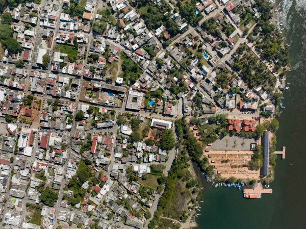 F�hrhafen und Park in Mexiko von Colectivo C733