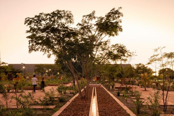 F�hrhafen und Park in Mexiko von Colectivo C733