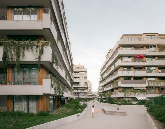 Auszeichnung: th62  Neubau von sechs Stadthusern Thulestrae in Berlin-Pankow von zanderroth, 2020