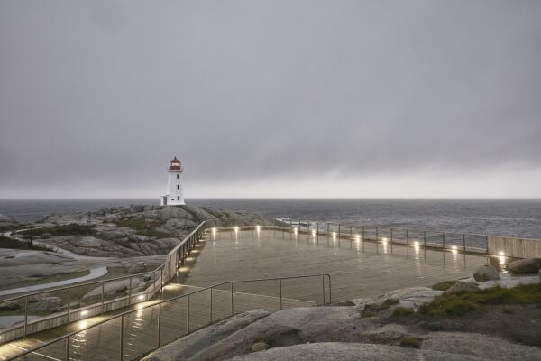 Aussichtsplattform in Kanada von Omar Gandhi Architects