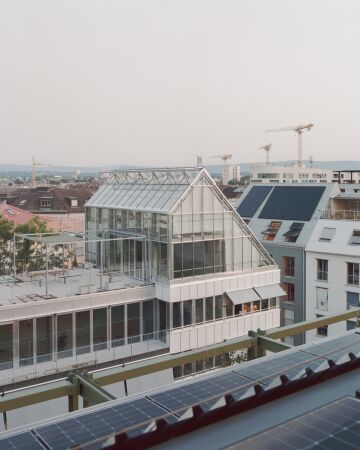 Genossenschaftliches Wohn- und Atelierhaus von Clauss Kahl Merz und Martina Kausch Architektinnen