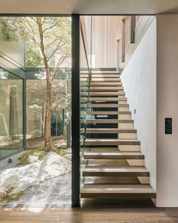 Anerkennung: Mid-Century-Architektur weitergedacht in Wettswil von Think Architecture