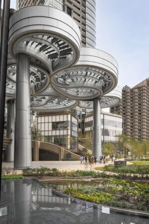 Mixed-Use von Heatherwick Studio in Tokio