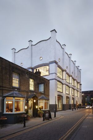 Sanierung in London von dMFK Architects