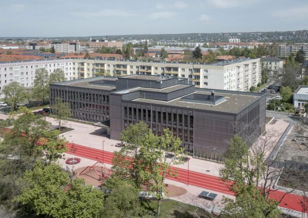 Eine Anerkennung: Schule Schilfweg in Dresden von Peter Zirkel Architekten (Dresden)