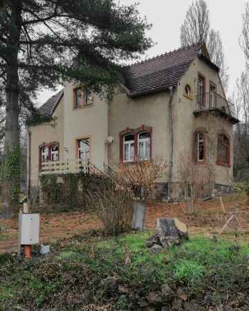 Ein Preis: Umbau eines Hauses in Radebeul von Summacumfemmer (Leipzig)