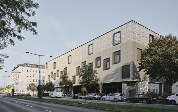 Schulerweiterung von hey! architektur in Wien