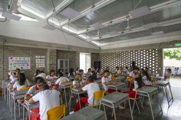 Schule in Kolumbien von Taller Sintesis