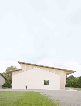 Mehrzweckhalle in Oberschwaben von Atelier Kaiser Shen
