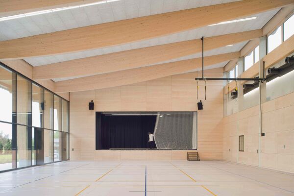 Mehrzweckhalle in Oberschwaben von Atelier Kaiser Shen