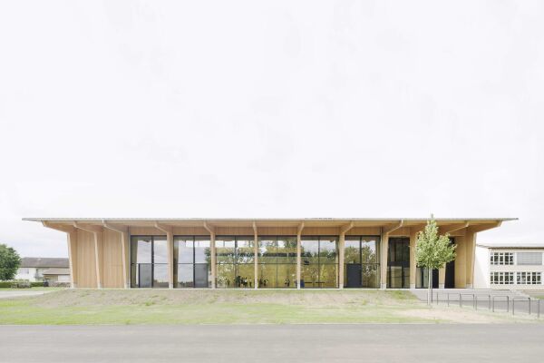 Mehrzweckhalle in Oberschwaben von Atelier Kaiser Shen