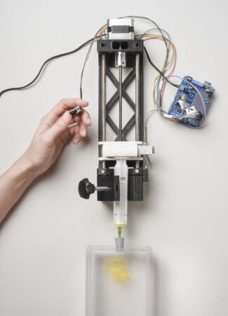 Material Lab: Annica  The Sense of Impermanence, Malu Lcking & Juni Neyenhuys (Extruder)