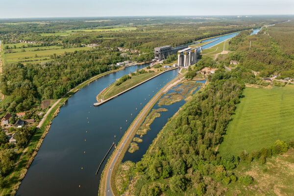 Auszeichnung: Neues Schiffshebewerk Niederfinow von Tractebel Hydroprojekt GmbH (Weimar), Bauherrin: Wasserstraen-Neubauamt, Berlin