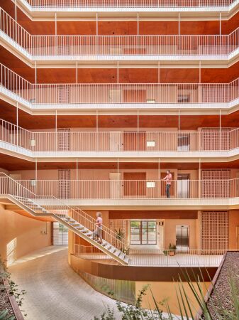 Geschosswohnen in Madrid von Marmolbravo und MADhel