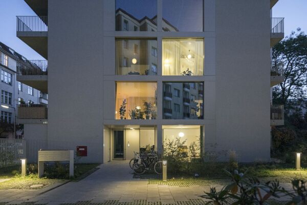 Umbau und Erweiterung in Berlin von Bundschuh Architekten