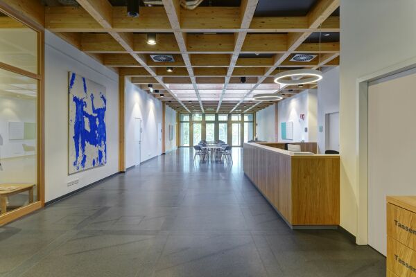 Therapiehalle von LUDES Architekten Ingenieure